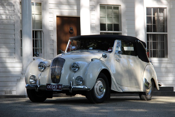 1949 Lagonda 2.6 L DHC and house 600w