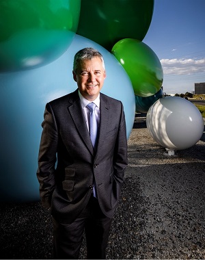 Doug Spencer Roy with Ellipsoidal Freeway Sculpture